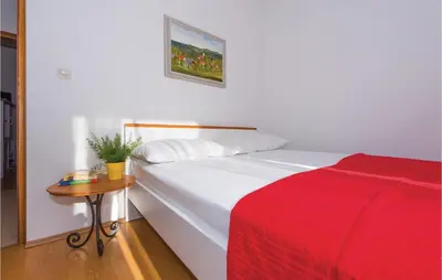 Krevet ili kreveti u jedinici u objektu Two-Bedroom Apartment In Vodice