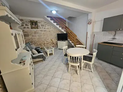 Kuhinja ili čajna kuhinja u objektu Apartment Melita