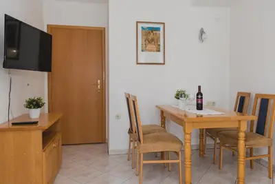 TV i/ili zabavni centar u objektu Apartments Josip Vodice
