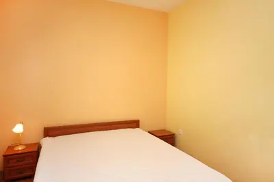 Krevet ili kreveti u jedinici u objektu Apartments by the sea Rogoznica - 3199