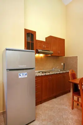 Kuhinja ili čajna kuhinja u objektu Apartments by the sea Rogoznica - 3199
