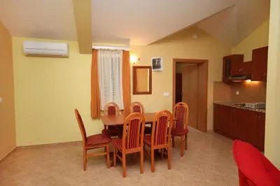 Kuhinja ili čajna kuhinja u objektu Apartments by the sea Rogoznica - 3198