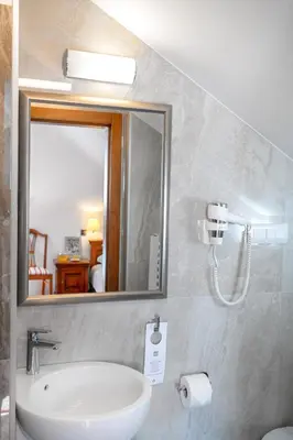 Kupaonica u objektu Rooms with a swimming pool Tisno, Murter - 3219