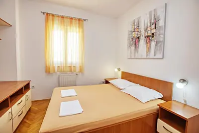 Krevet ili kreveti u jedinici u objektu Apartments with parking space Murter - 5088