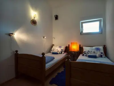 Krevet ili kreveti u jedinici u objektu Apartments by the sea Prvic Luka, Prvic - 12064