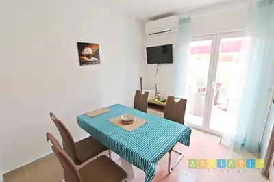 TV i/ili zabavni centar u objektu Apartments Šuperba