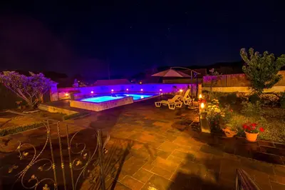 Bazen u objektu Villa Kata ili u blizini
