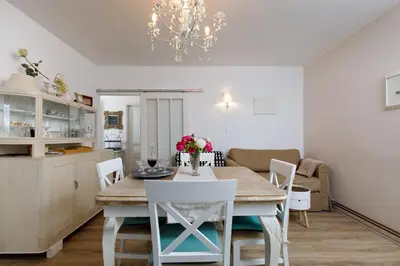 Kuhinja ili čajna kuhinja u objektu Drnis Dream House