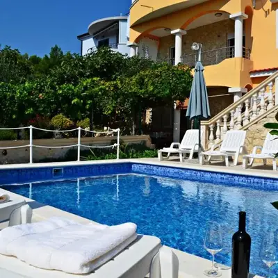 Apartments Villa RA