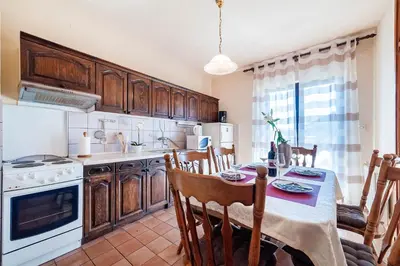 Kuhinja ili čajna kuhinja u objektu Family friendly seaside apartments Zaton, Krka - 12416