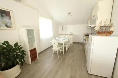 Kuhinja ili čajna kuhinja u objektu kuca-eldic