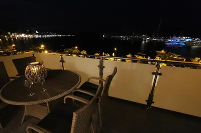 Balkon ili terasa u objektu kuca-eldic