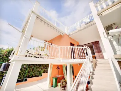 Balkon ili terasa u objektu Apartments by the sea Grebastica, Sibenik - 12588