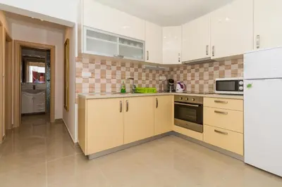 Kuhinja ili čajna kuhinja u objektu Apartments Villa-Ines Center