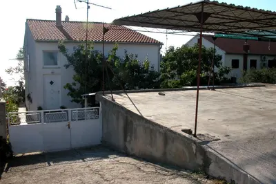 Zgrada u kojoj se nalazi apartman