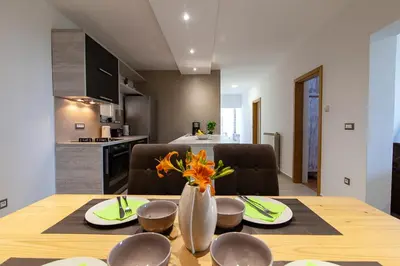 Kuhinja ili čajna kuhinja u objektu Apartment Svemir