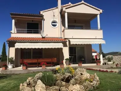 Zgrada u kojoj se nalazi apartman