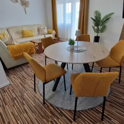 Chill House Matea