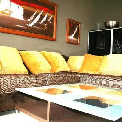Apartment Frager