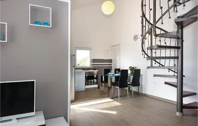 Kuhinja ili čajna kuhinja u objektu Two-Bedroom Apartment In Dolac