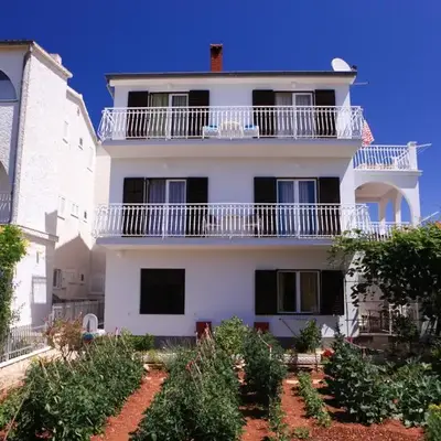 Apartments Jolanda