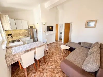 Kuhinja ili čajna kuhinja u objektu Apartments Mira