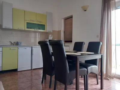 Kuhinja ili čajna kuhinja u objektu Apartmani Frkic