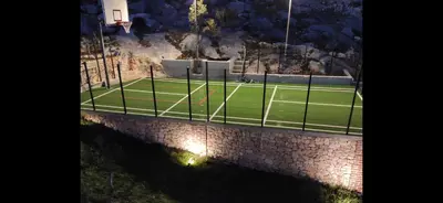 Tereni za tenis i/ili skvoš u sklopu objekta Villa Terra Rogoznica ili u blizini