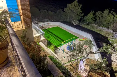 Bazen u objektu Villa Terra Rogoznica ili u blizini