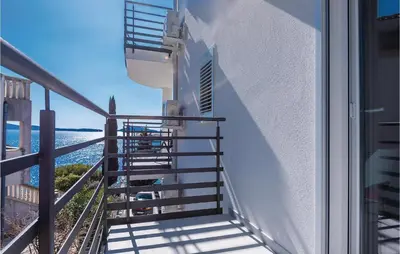 Balkon ili terasa u objektu Two-Bedroom Apartment In Brodarica