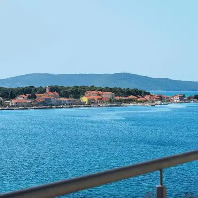 Two-Bedroom Apartment In Brodarica