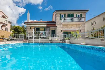 Bazen u objektu Villa Otavia ili u blizini
