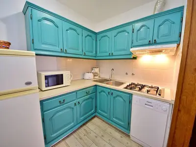 Kuhinja ili čajna kuhinja u objektu Apartment Ivamar-1 by Interhome