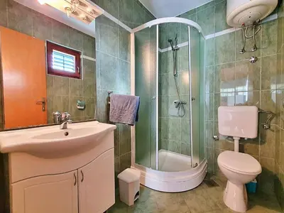 Kupaonica u objektu Holiday Home Camp Marko-2 by Interhome