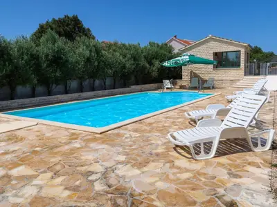 Bazen u objektu Holiday Home Camp Marko-2 by Interhome ili u blizini