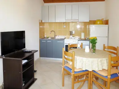 Kuhinja ili čajna kuhinja u objektu Holiday Home Camp Marko-3 by Interhome