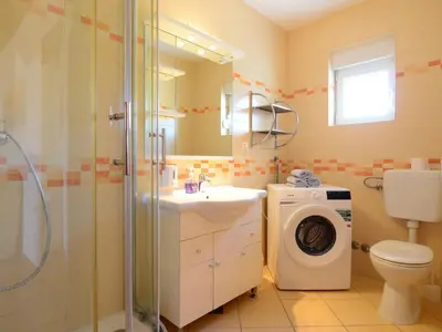 Kupaonica u objektu Apartment Grebastica-1 by Interhome