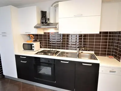 Kuhinja ili čajna kuhinja u objektu Apartment Josip-2 by Interhome