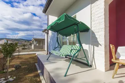Pogled na planine ili pogled na planine iz vikendica