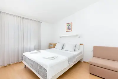 Krevet ili kreveti u jedinici u objektu Apartments by the sea Razanj, Rogoznica - 12733