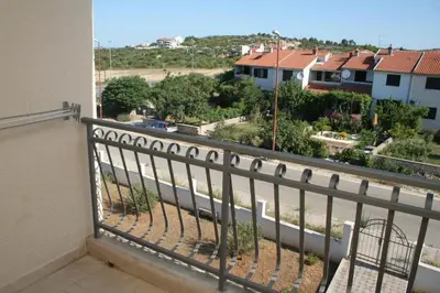 Balkon ili terasa u objektu Seaside apartments with a swimming pool Brodarica, Sibenik - 4249