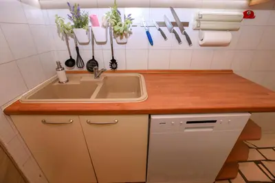 Kuhinja ili čajna kuhinja u objektu Apartments Erika