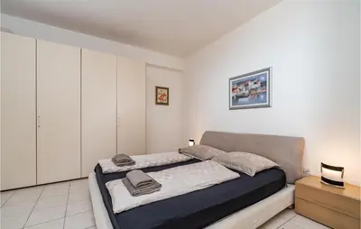 Krevet ili kreveti u jedinici u objektu Six-Bedroom Holiday Home In Primosten