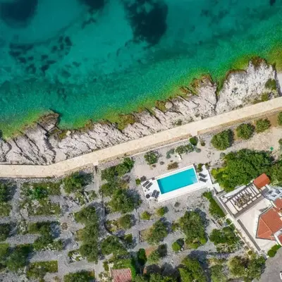 Six-Bedroom Holiday Home In Primosten