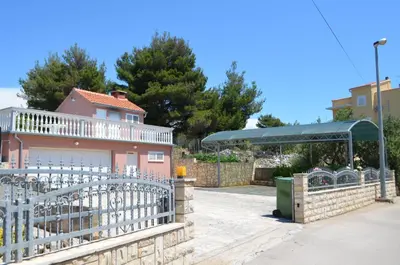 Zgrada u kojoj se nalazi apartman
