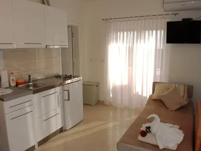 Kuhinja ili čajna kuhinja u objektu Iva Apartmani