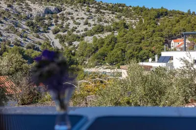 Pogled na planine ili pogled na planine iz apartmana