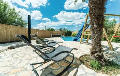 Tlocrt objekta Two-Bedroom Holiday Home In Sibenik