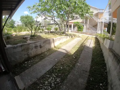 Vrt u objektu Apartments Delibasic