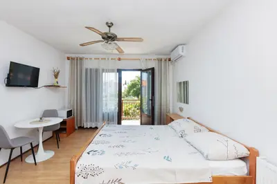 Krevet ili kreveti u jedinici u objektu Apartments with parking space Pirovac, Sibenik - 13263
